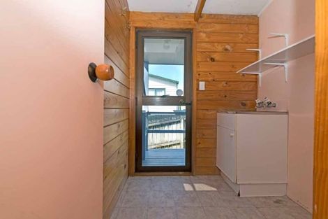 Photo of property in 1/28 Elizabeth Drive, West Harbour, Auckland, 0618