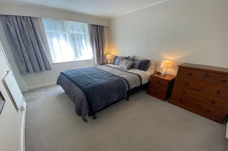 Photo of property in 2 Kopiko Way, Brooklyn, Wellington, 6021