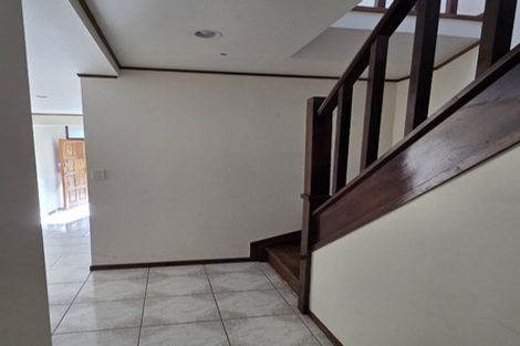 Photo of property in 13 Charles Dickens Drive, Mellons Bay, Auckland, 2014