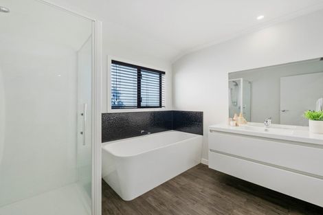 Photo of property in 82 Puhirake Crescent, Pyes Pa, Tauranga, 3112