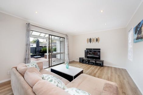 Photo of property in 2/9 Imogene Way, Half Moon Bay, Auckland, 2012