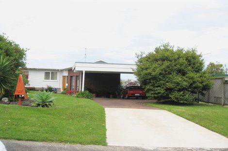 Photo of property in 198 Chivalry Road, Glenfield, Auckland, 0629