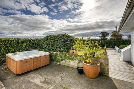Photo of property in 72 Reynolds Road, Havelock North, 4130
