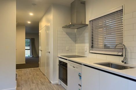 Photo of property in 17 Sun Place, Henderson, Auckland, 0612