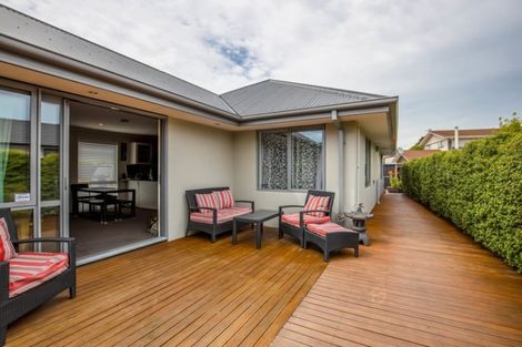 Photo of property in 17 Wairakei Road, Strowan, Christchurch, 8052