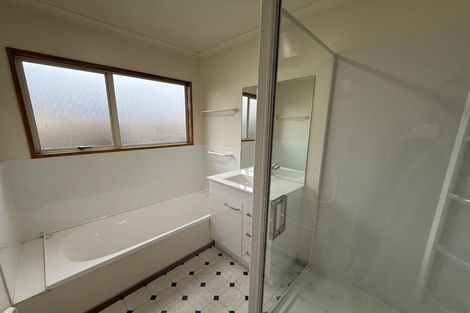 Photo of property in 42 Meadowstone Drive, Wanaka, 9305