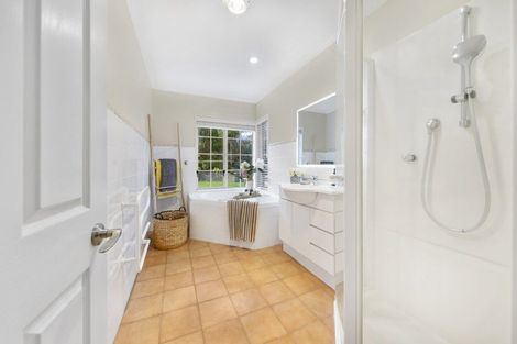 Photo of property in 12 San Jose Rise, Shamrock Park, Auckland, 2016