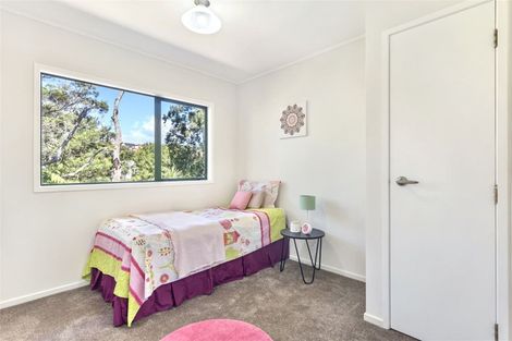 Photo of property in 72a Reynella Drive, Massey, Auckland, 0614