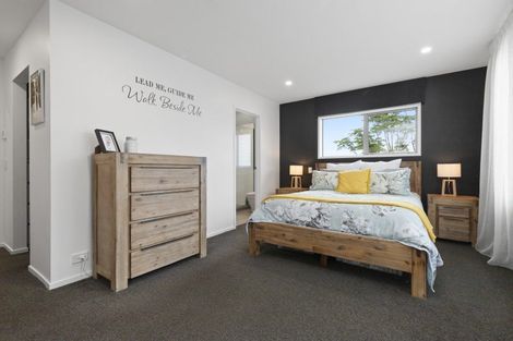 Photo of property in 11 Knoll Rise, Pukekohe, 2120