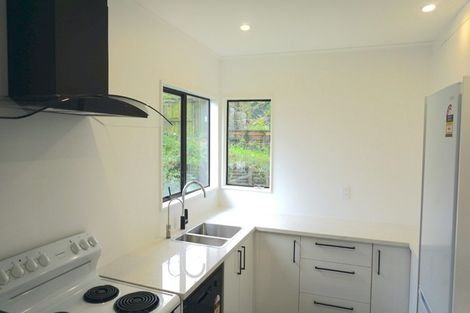Photo of property in 11 Amerce Place, Highland Park, Auckland, 2010