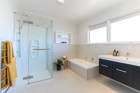 Photo of property in 15 Marywil Crescent, Hillcrest, Auckland, 0627