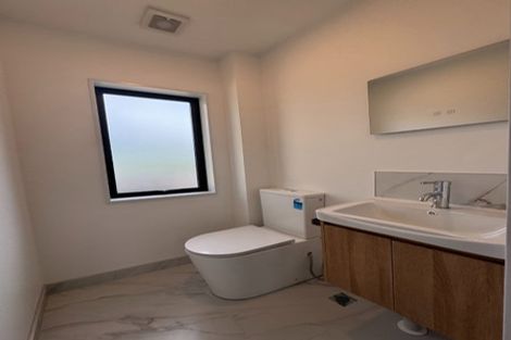 Photo of property in 12b Elcoat Avenue, Te Atatu South, Auckland, 0610