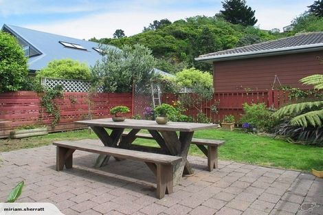 Photo of property in 4 Luckie Street, Tawa, Wellington, 5028