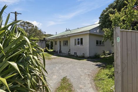 Photo of property in 9 Foster Street, Taita, Lower Hutt, 5011