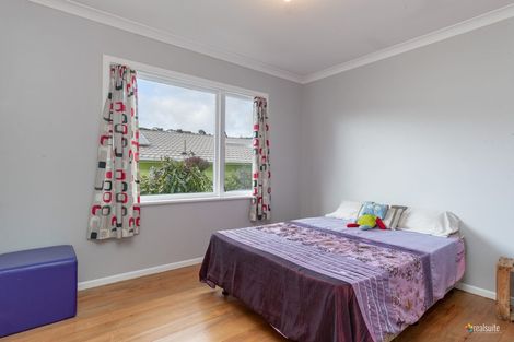 Photo of property in 8 Glen Alton Avenue, Paparangi, Wellington, 6037