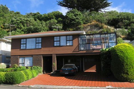 Photo of property in 30 Priscilla Crescent, Kingston, Wellington, 6021