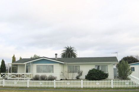 Photo of property in 114 Tait Drive, Greenmeadows, Napier, 4112