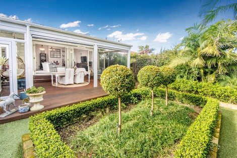 Photo of property in 6 Kapai Road, Devonport, Auckland, 0624