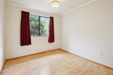 Photo of property in 3 Sasanqua Way, Crofton Downs, Wellington, 6035