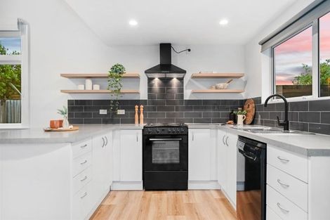 Photo of property in 2 Wildberry Street, Woolston, Christchurch, 8023