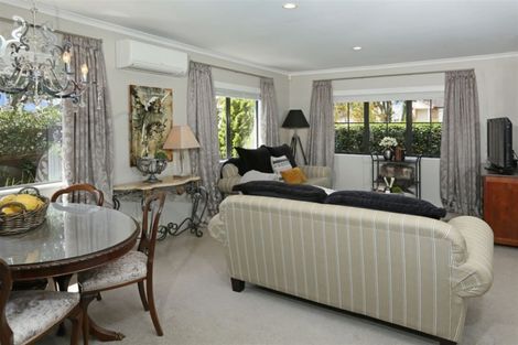 Photo of property in 34 Espalier Drive, Henderson, Auckland, 0612