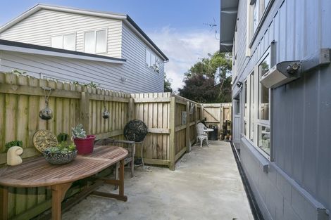 Photo of property in 38 Silverstream Road, Crofton Downs, Wellington, 6035