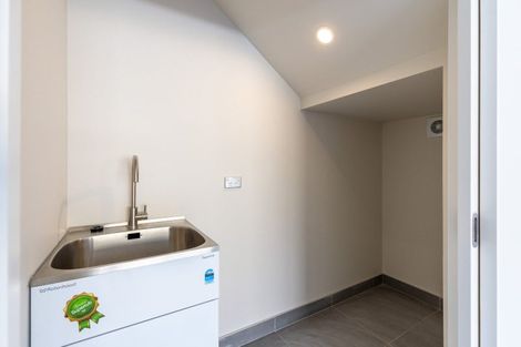 Photo of property in 6d Kaweka Street, New Lynn, Auckland, 0600