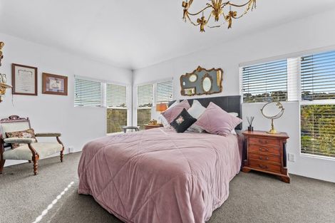 Photo of property in 1/19 Heathcote Road, Castor Bay, Auckland, 0620