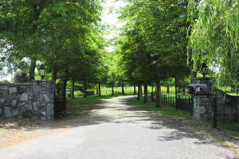 Photo of property in 95 Moontide Road, Kumeu, 0892