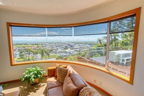 Photo of property in 41 Puketahi Street, Greymouth, 7805