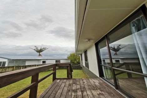 Photo of property in 1/79a Colwill Road, Massey, Auckland, 0614
