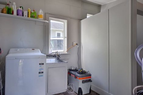 Photo of property in 6 Howard Street, Gore, 9710