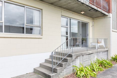 Photo of property in 2/34 Watea Road, Sandringham, Auckland, 1025