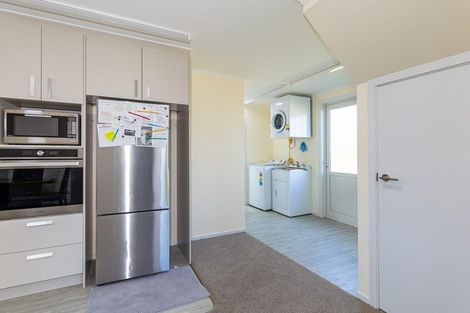 Photo of property in 35 Oban Street, Holmes Hill, Oamaru, 9401