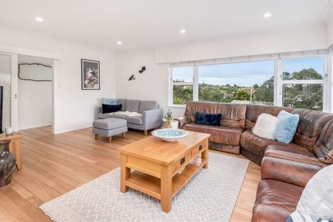 Photo of property in 14 Addis Place, Shelly Park, Auckland, 2014