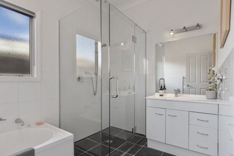 Photo of property in 28 Nautilus Drive, Papamoa Beach, Papamoa, 3118