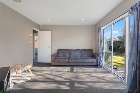 Photo of property in 2/12 Glenbyre Place, Bromley, Christchurch, 8062