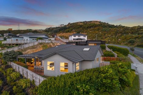 Photo of property in 202 Navigation Drive, Whitby, Porirua, 5024