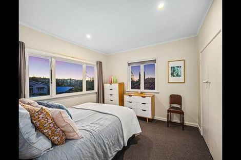 Photo of property in 12 Arahoe Road, New Lynn, Auckland, 0600