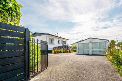 Photo of property in 47b Rawhiti Road, Manly, Whangaparaoa, 0930