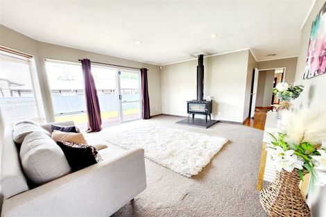 Photo of property in 26 Glen Road, Stokes Valley, Lower Hutt, 5019