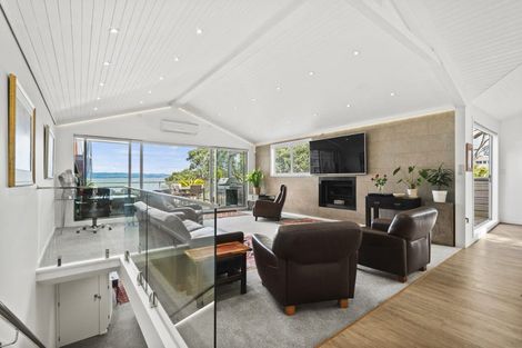 Photo of property in 80b Queen Street, Northcote Point, Auckland, 0627