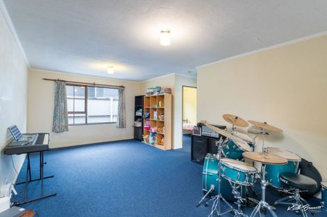 Photo of property in 115 Gemstone Drive, Birchville, Upper Hutt, 5018