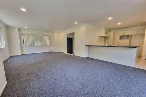 Photo of property in 37 Heathglen Place, Bayview, Auckland, 0629