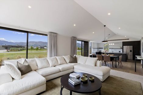 Photo of property in 6 Carrick Lane, Lake Hayes, Queenstown, 9304