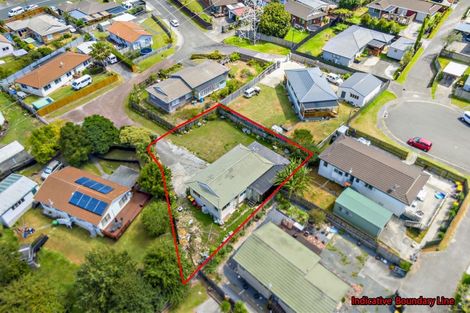 Photo of property in 11 Lori Place, Massey, Auckland, 0614
