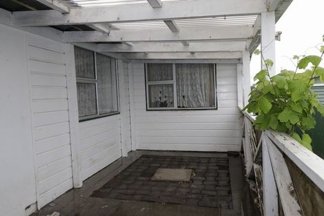 Photo of property in 25 Cross Street, Castlecliff, Whanganui, 4501