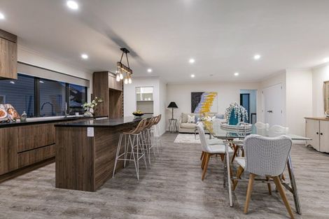 Photo of property in 5 Franheim Crescent, Orewa, 0931