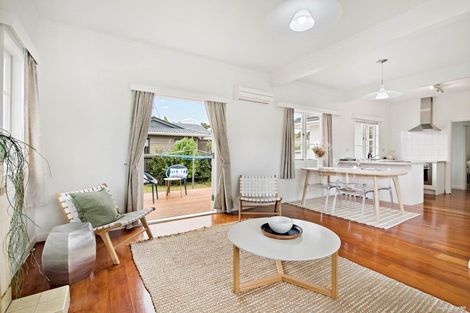 Photo of property in 1/91 Nile Road, Milford, Auckland, 0620