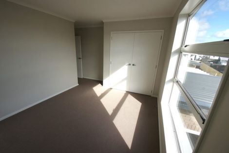Photo of property in 10 Vincent Lane, Hobsonville, Auckland, 0616